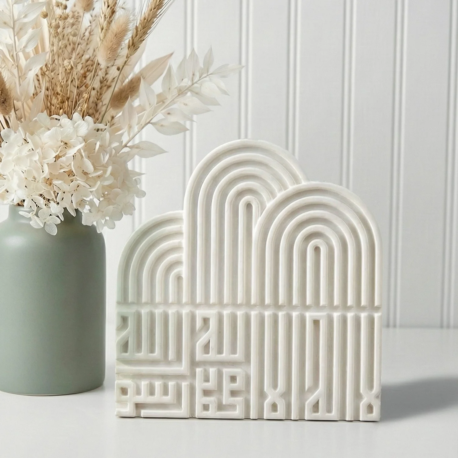 First Kalimah (Tawheed) Stone Relief – Arched Mid-Century Kufic Decor - Image 4