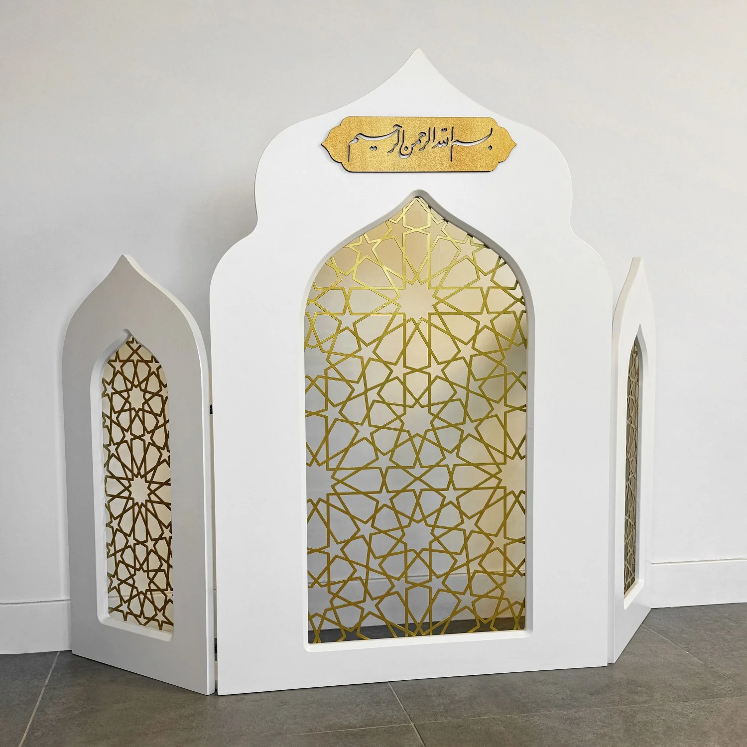 Islamic Triple Foldable Wooden Mihrab – Masterpiece Prayer Room Decor - Image 7