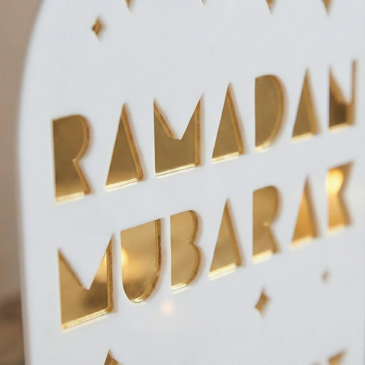 Personalized Ramadan Mubarak Stand – Cosmic Family Sign - Image 12