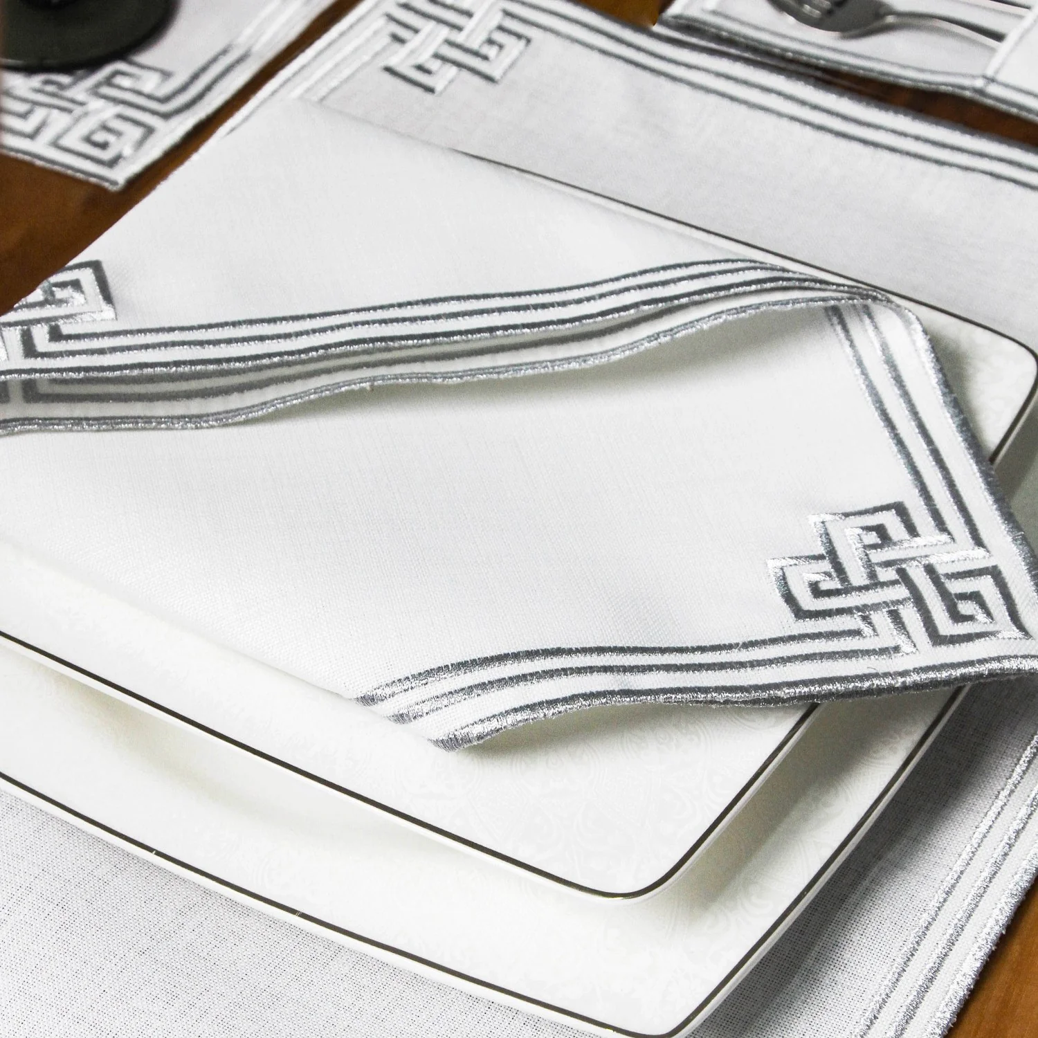 Ramadan Dining Set with Modern Geometric Meander Border for 6 Persons 24 Piece Set - Image 20