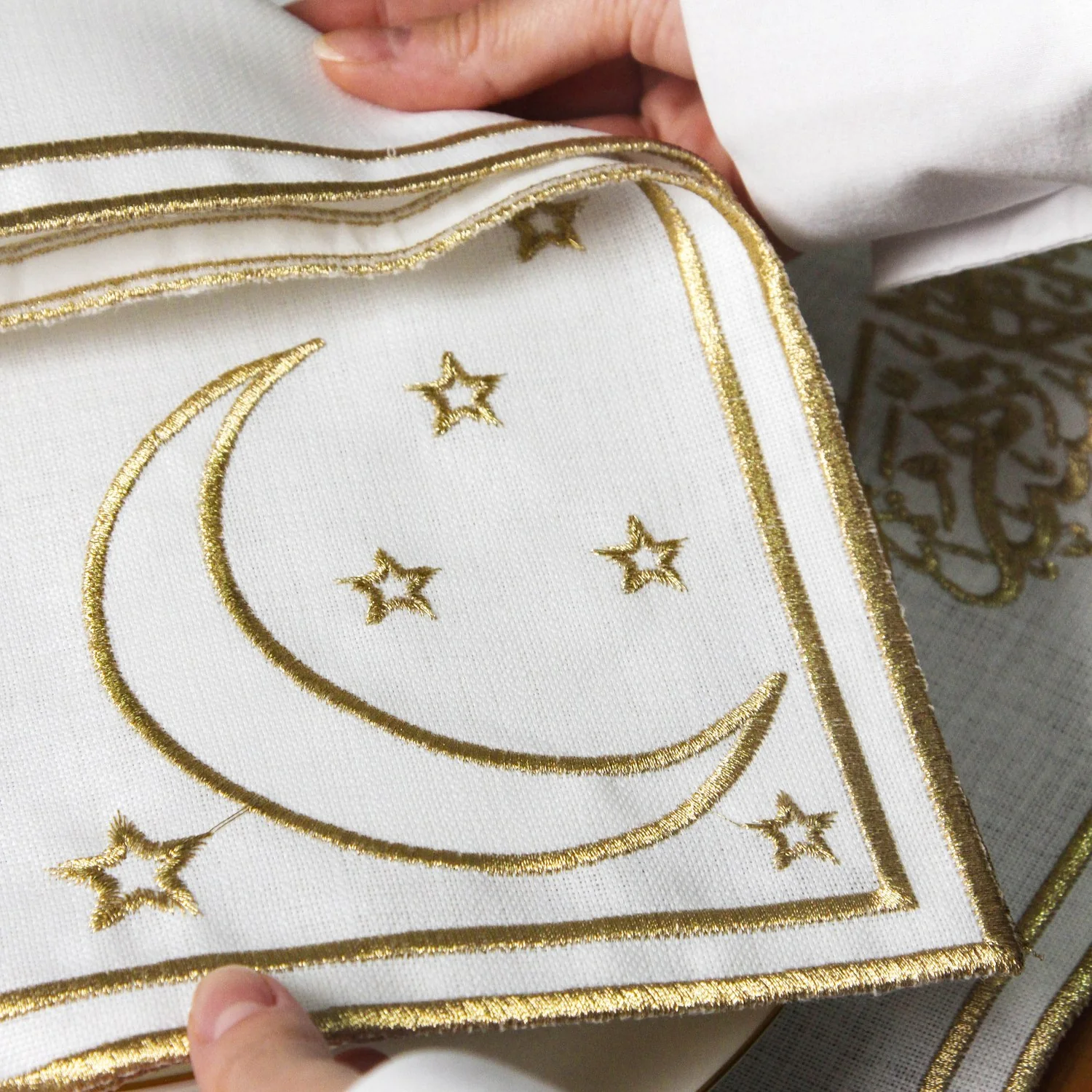 Ramadan Dining Set with Moon, Mosque & Arabic Calligraphy for 6 Persons 24 Piece Set - Image 11