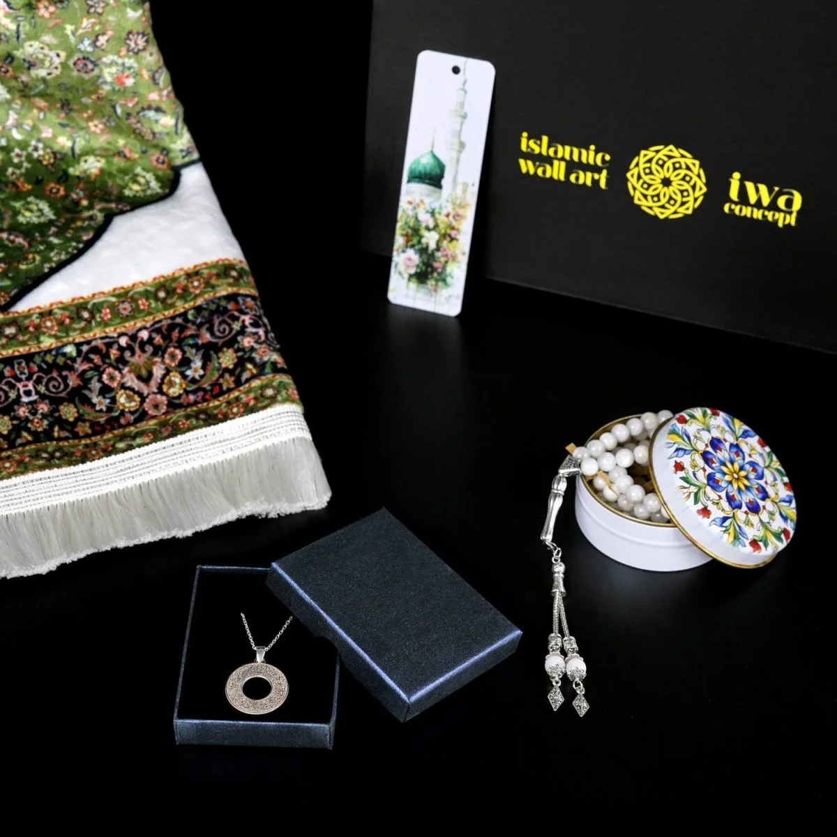 Ramadan & Eid Gift Set, Muslim Prayer Rug, Islamic Prayer Beads and Ayatul Kursi Jewelry