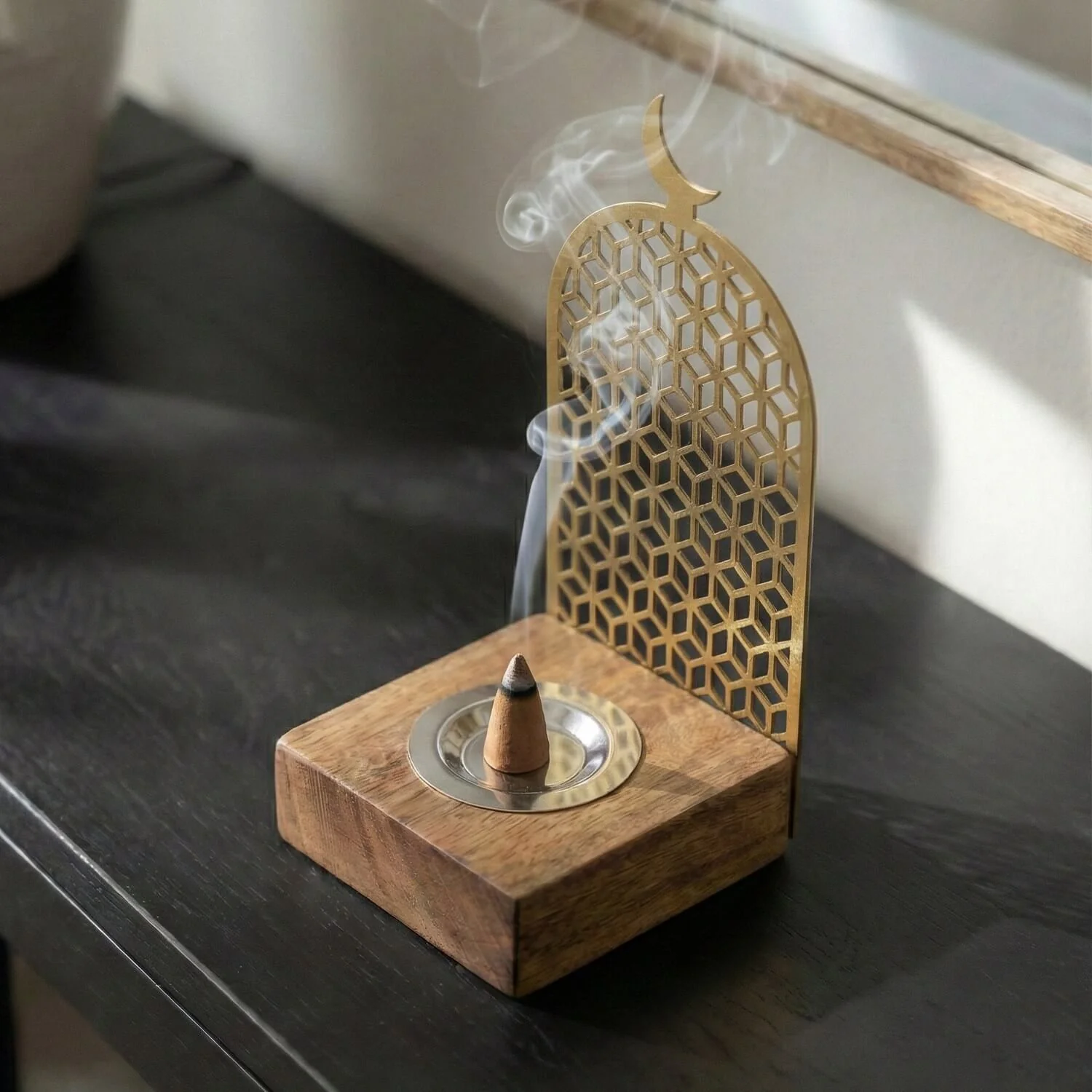 Modern Wooden Base Mabkhara – Bakhoor Incense Burner - Image 12